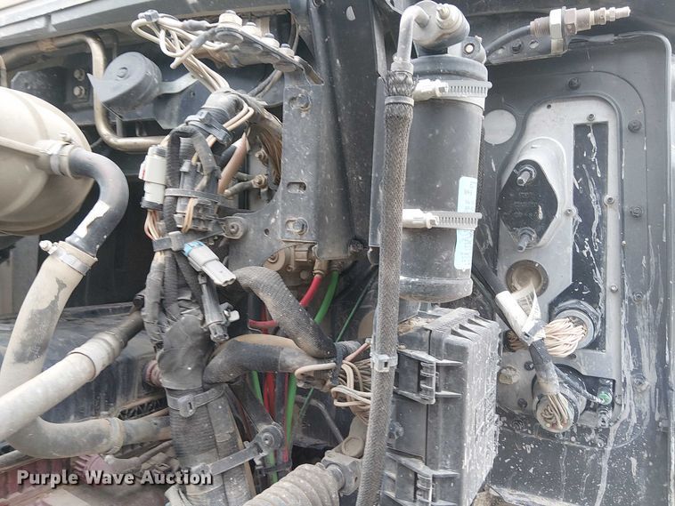 image for item DJ7922 2023 Mack Pinnacle semi truck