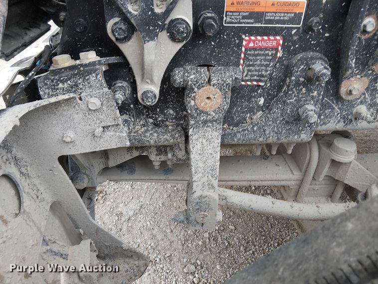 image for item DJ7922 2023 Mack Pinnacle semi truck