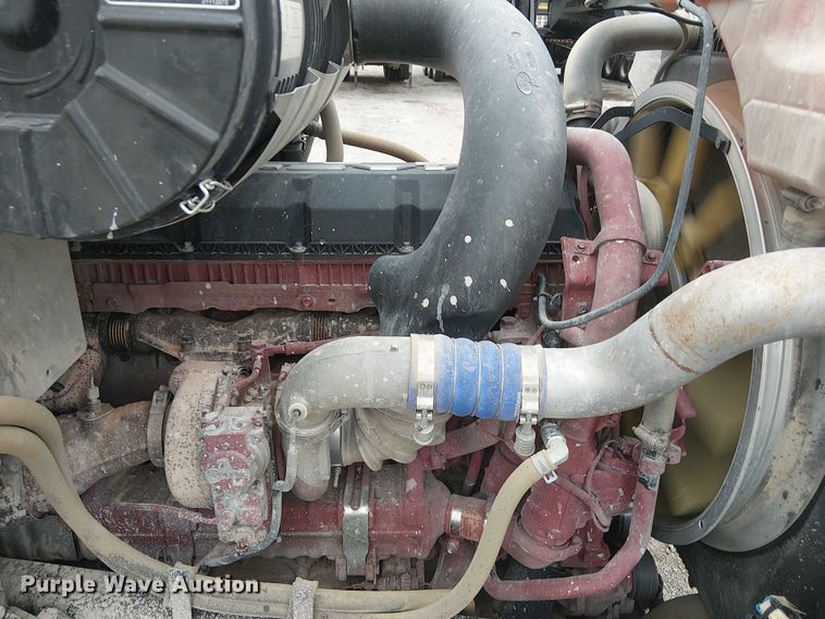 image for item DJ7922 2023 Mack Pinnacle semi truck