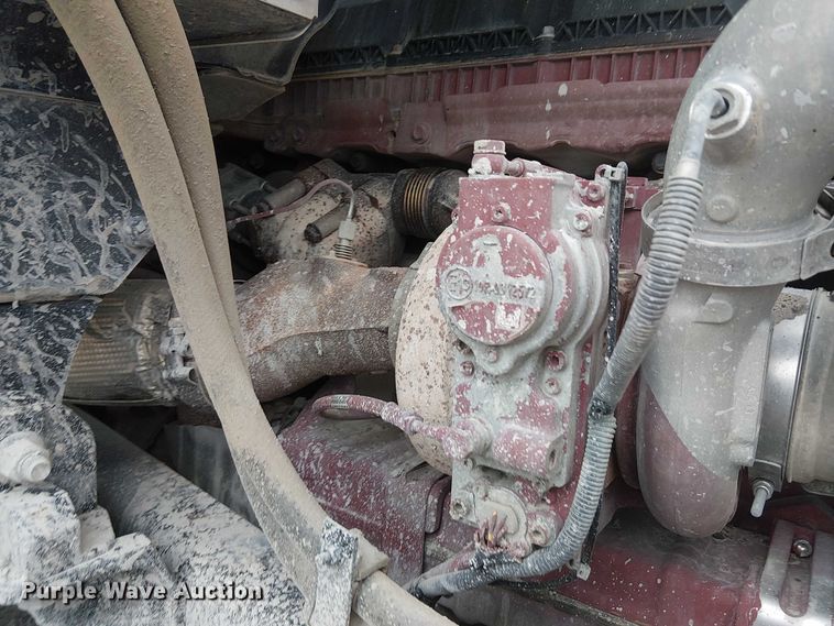 image for item DJ7922 2023 Mack Pinnacle semi truck