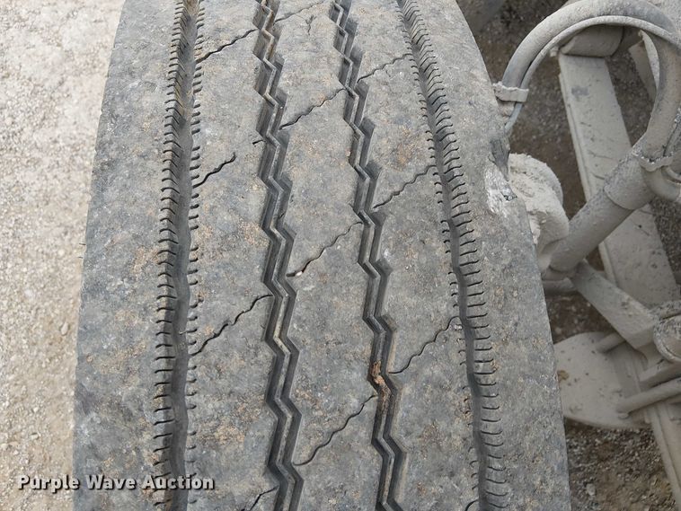 image for item DJ7922 2023 Mack Pinnacle semi truck