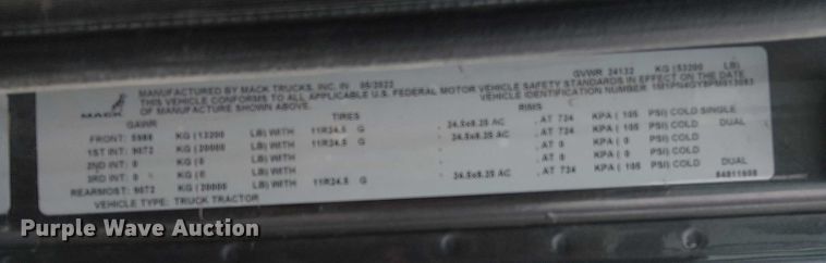 image for item DJ7922 2023 Mack Pinnacle semi truck