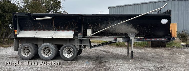 image for item DJ7923 2023 Construction Trailer Specialist HRD 31 QF TRI end dump trailer