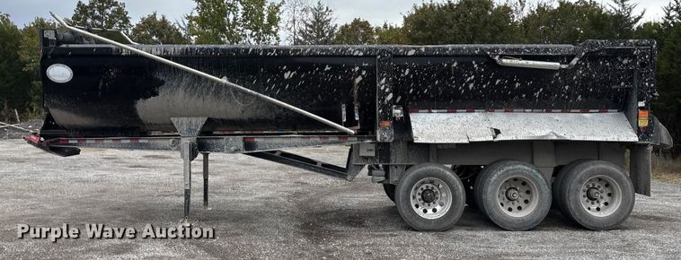 image for item DJ7923 2023 Construction Trailer Specialist HRD 31 QF TRI end dump trailer
