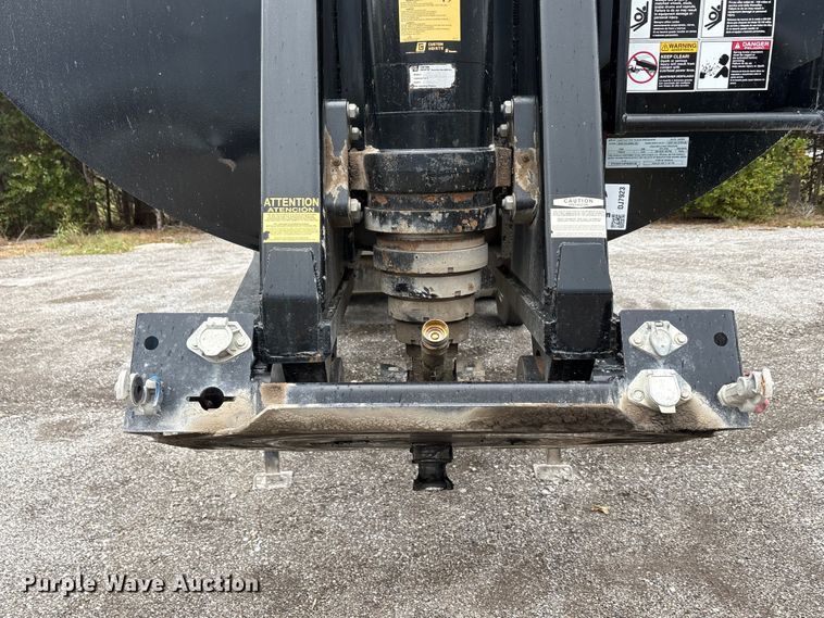 image for item DJ7923 2023 Construction Trailer Specialist HRD 31 QF TRI end dump trailer