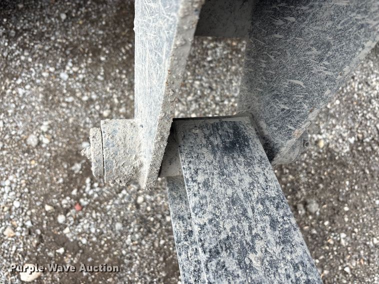 image for item DJ7923 2023 Construction Trailer Specialist HRD 31 QF TRI end dump trailer