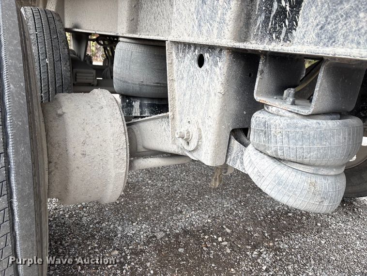 image for item DJ7923 2023 Construction Trailer Specialist HRD 31 QF TRI end dump trailer