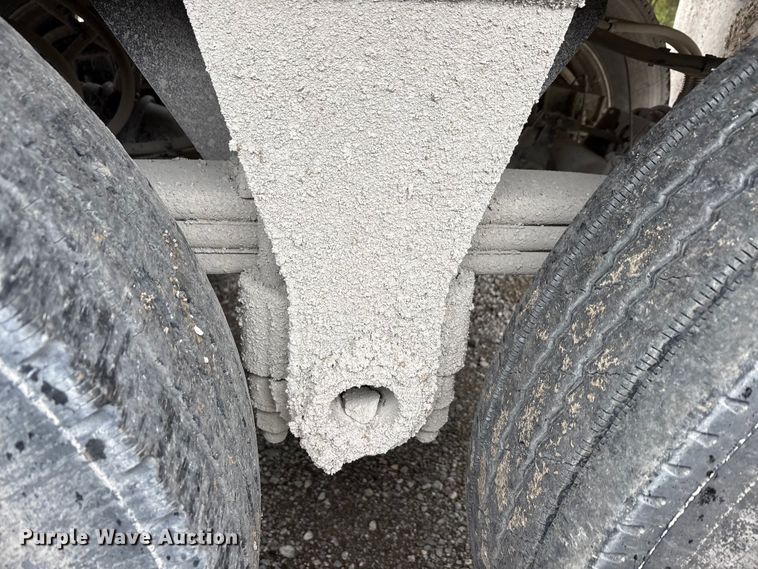 image for item DJ7923 2023 Construction Trailer Specialist HRD 31 QF TRI end dump trailer