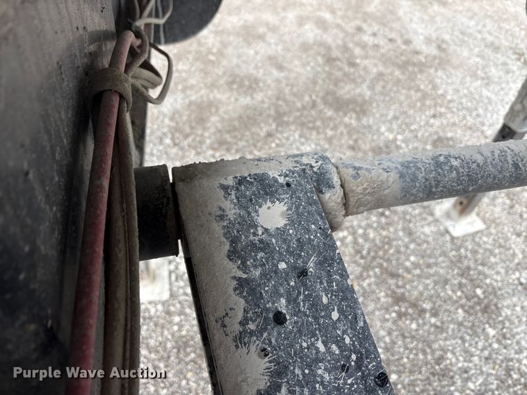 image for item DJ7923 2023 Construction Trailer Specialist HRD 31 QF TRI end dump trailer