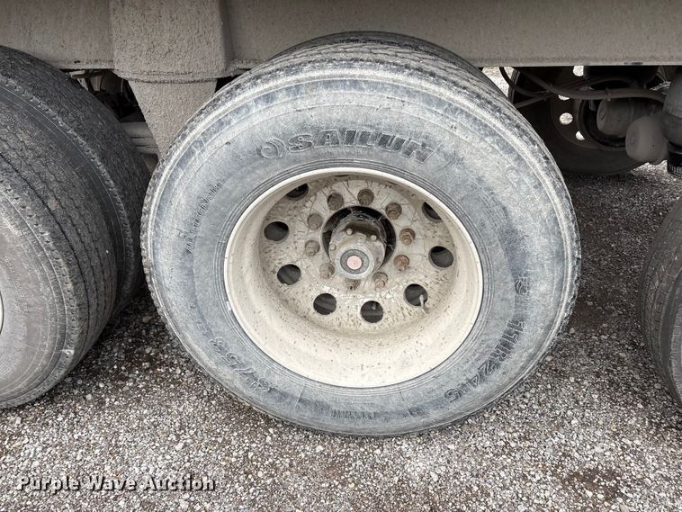 image for item DJ7923 2023 Construction Trailer Specialist HRD 31 QF TRI end dump trailer