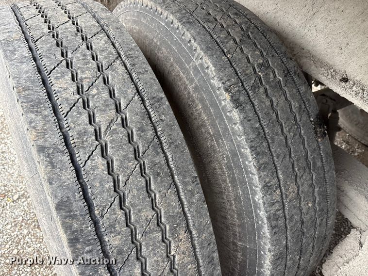 image for item DJ7923 2023 Construction Trailer Specialist HRD 31 QF TRI end dump trailer