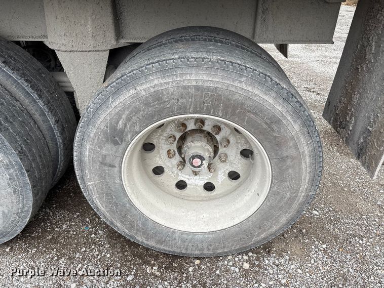 image for item DJ7923 2023 Construction Trailer Specialist HRD 31 QF TRI end dump trailer