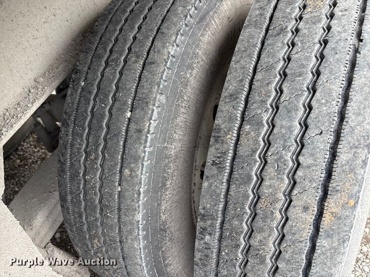 image for item DJ7923 2023 Construction Trailer Specialist HRD 31 QF TRI end dump trailer