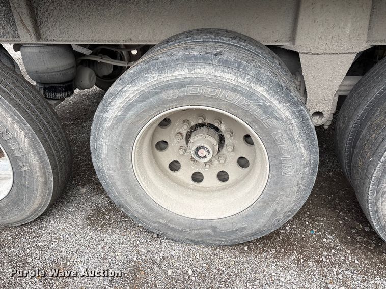 image for item DJ7923 2023 Construction Trailer Specialist HRD 31 QF TRI end dump trailer