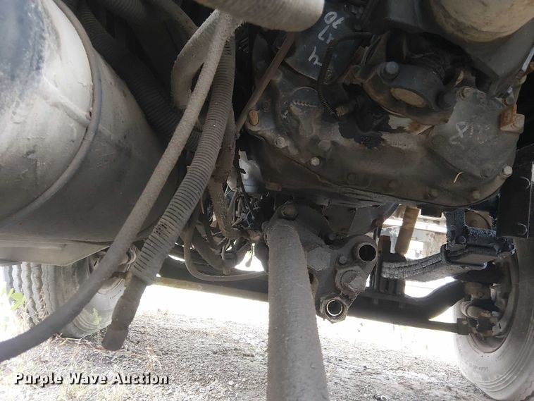 image for item DJ7927 1997 Peterbilt 385 semi truck