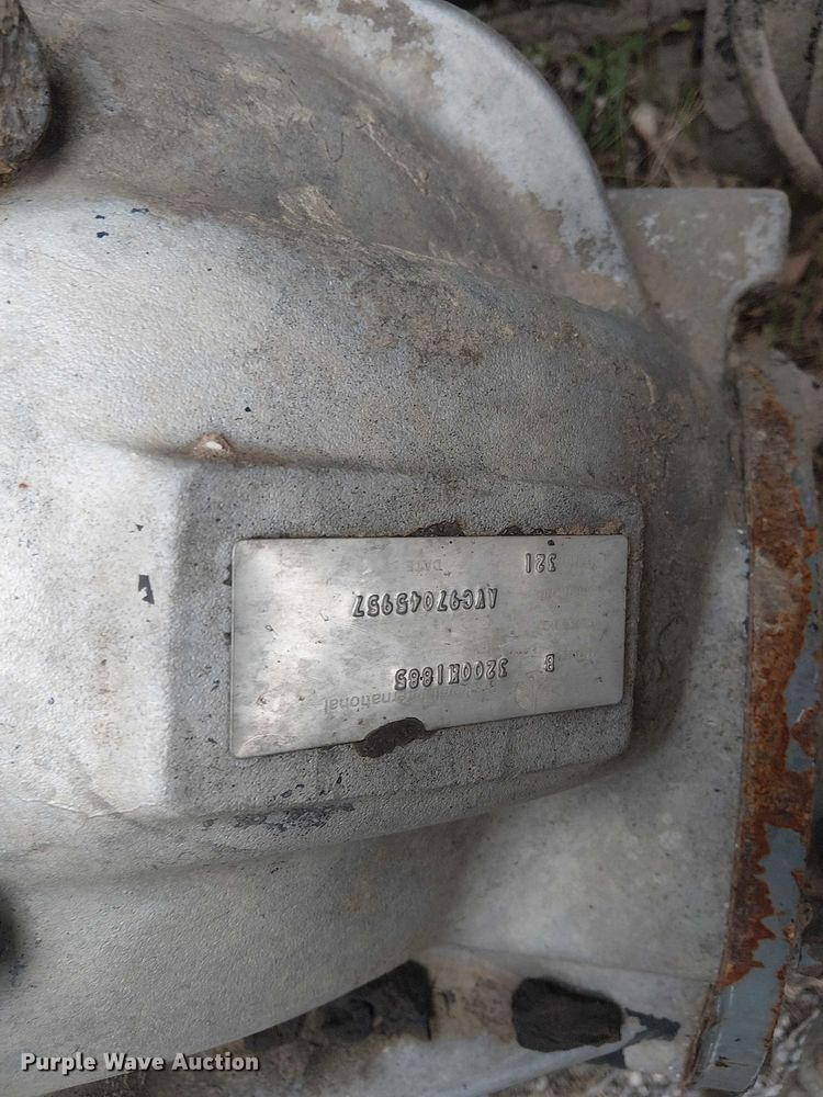 image for item DJ7927 1997 Peterbilt 385 semi truck