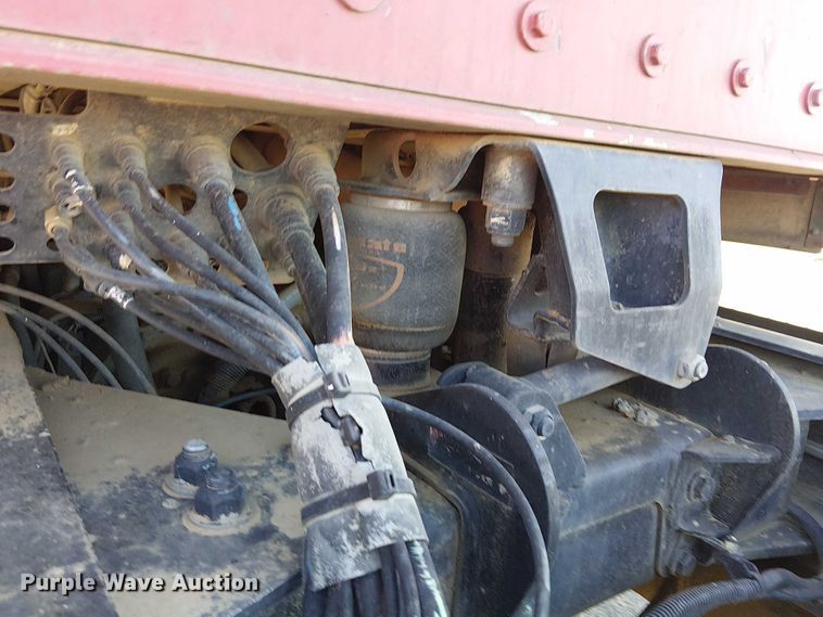 image for item DJ7929 2011 Kenworth T800 semi truck