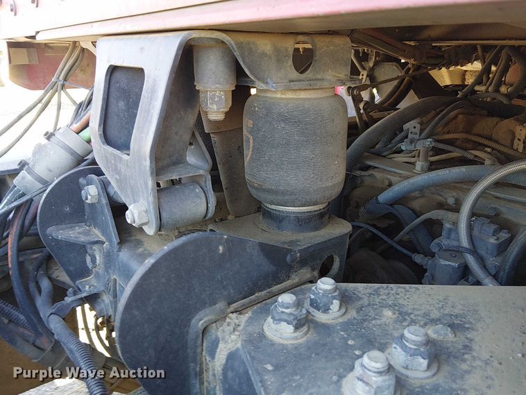 image for item DJ7929 2011 Kenworth T800 semi truck