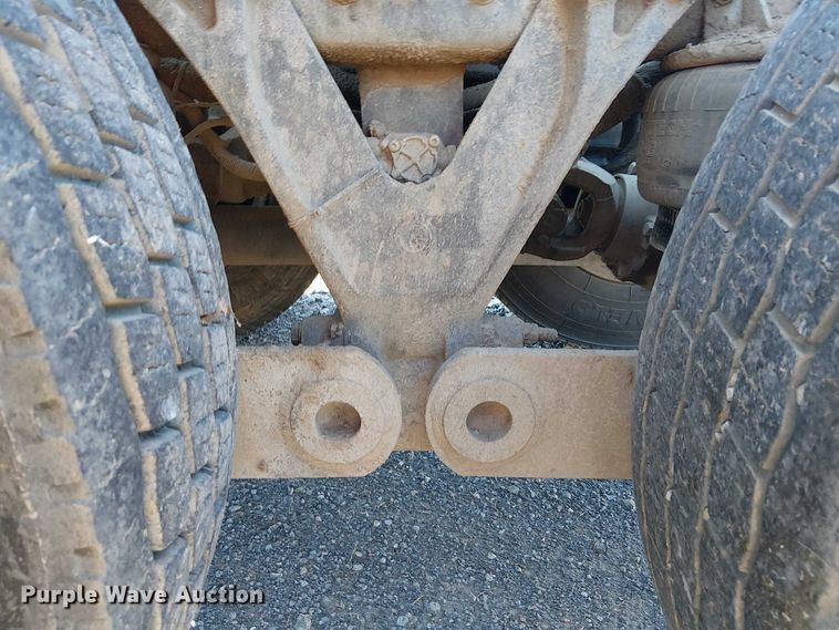 image for item DJ7929 2011 Kenworth T800 semi truck