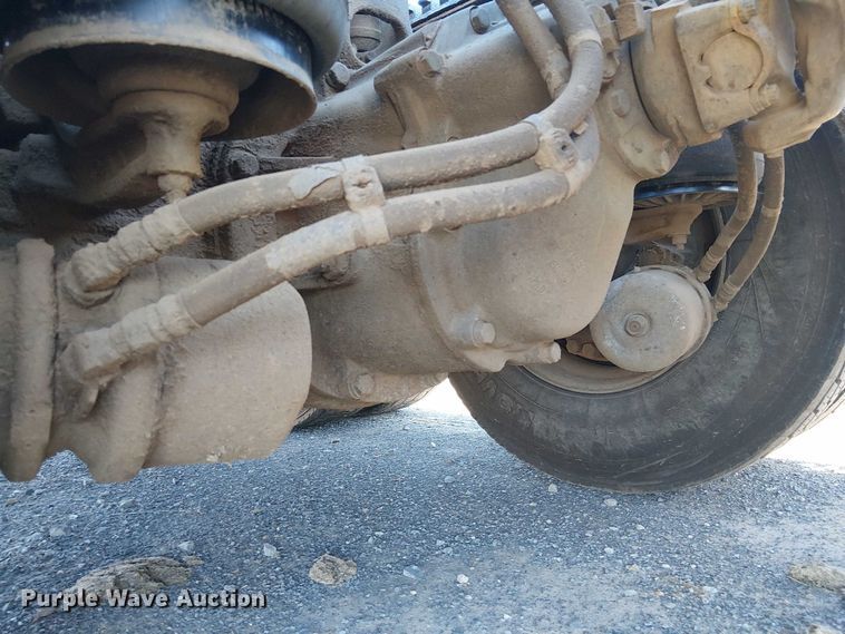 image for item DJ7929 2011 Kenworth T800 semi truck