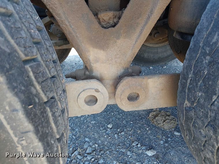 image for item DJ7929 2011 Kenworth T800 semi truck