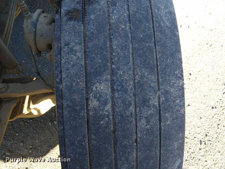 image for item DJ7929 2011 Kenworth T800 semi truck