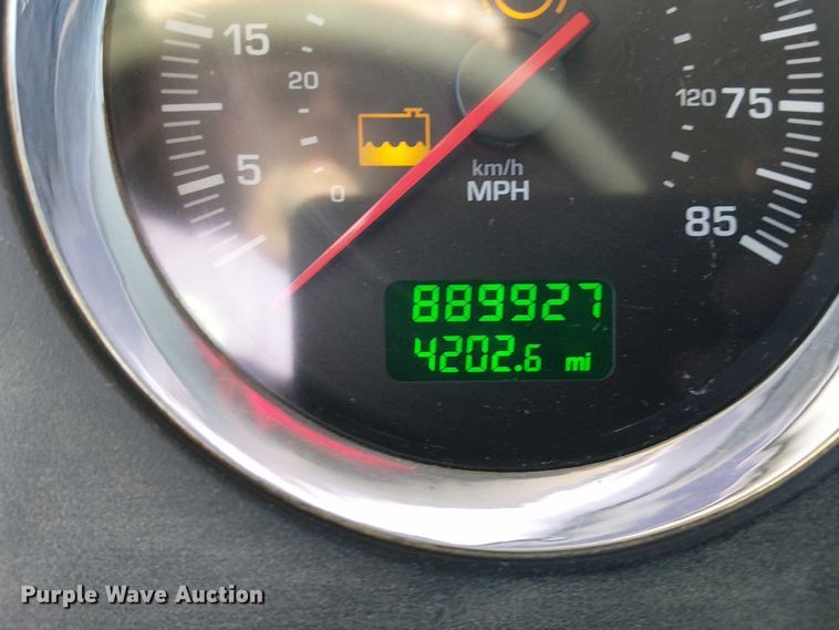 image for item DJ7929 2011 Kenworth T800 semi truck