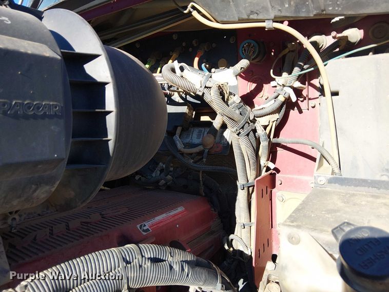 image for item DJ7929 2011 Kenworth T800 semi truck