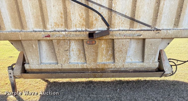 image for item DJ7930 2007 Construction Trailer Specialist  BDT-40 bottom dump trailer