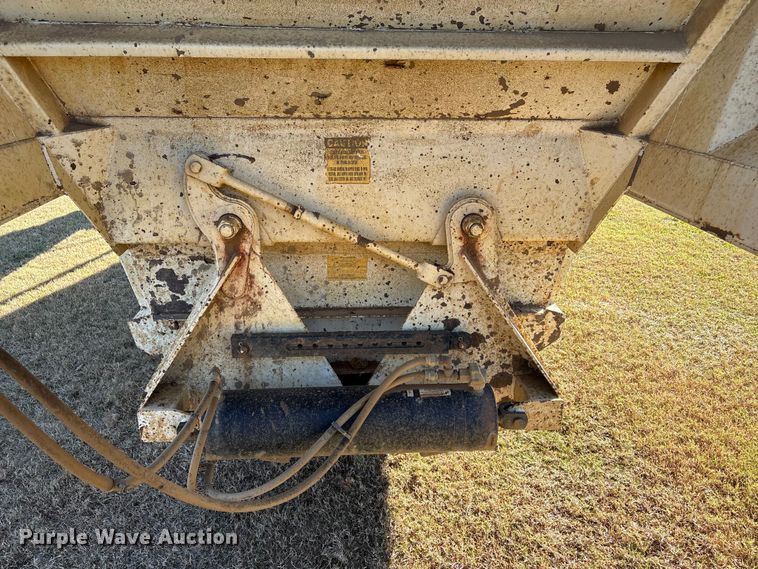 image for item DJ7930 2007 Construction Trailer Specialist  BDT-40 bottom dump trailer