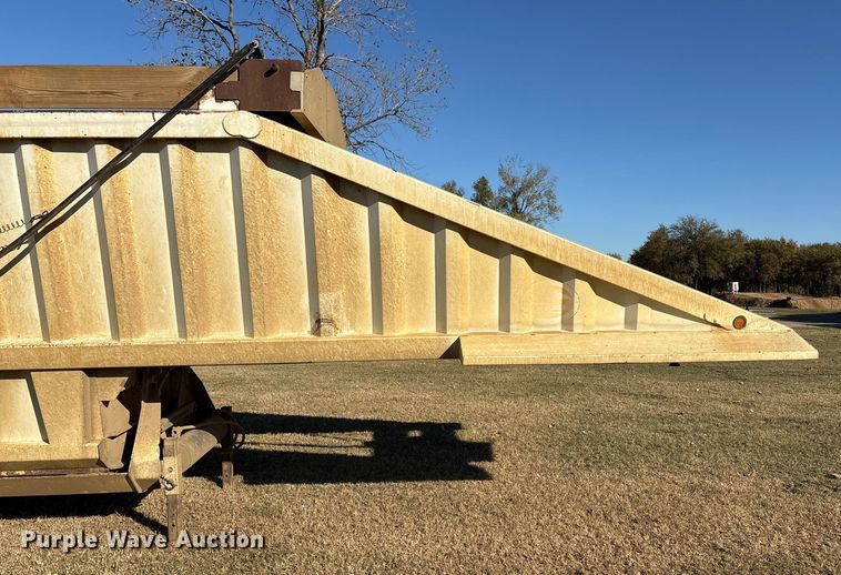 image for item DJ7930 2007 Construction Trailer Specialist  BDT-40 bottom dump trailer