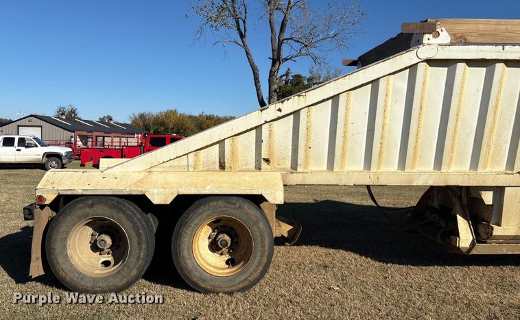 image for item DJ7930 2007 Construction Trailer Specialist  BDT-40 bottom dump trailer