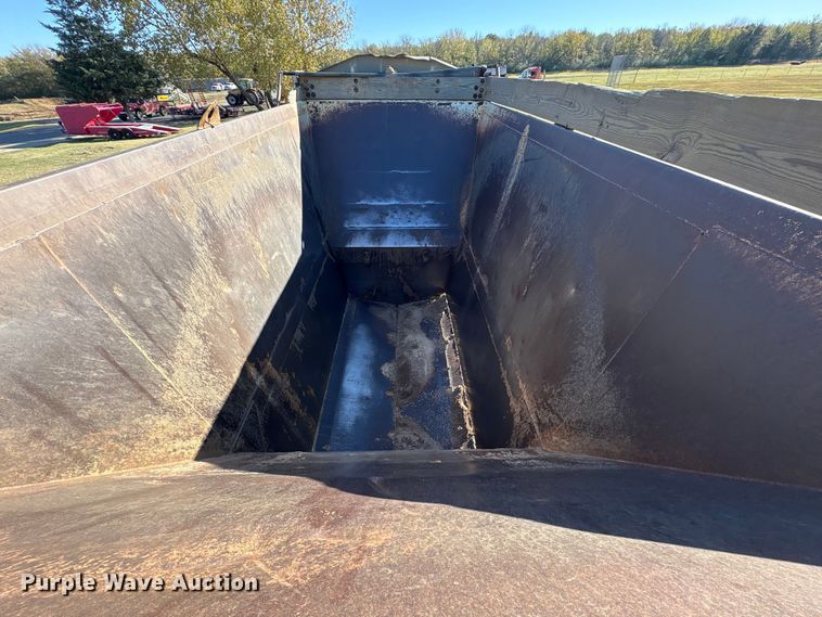 image for item DJ7930 2007 Construction Trailer Specialist  BDT-40 bottom dump trailer