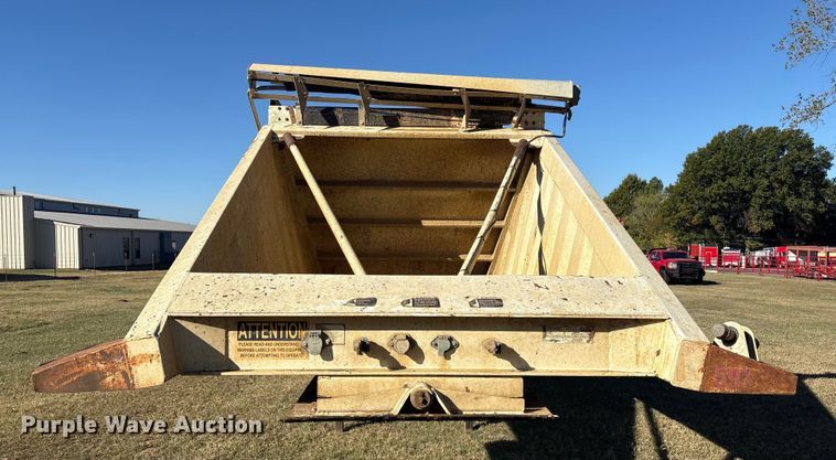 image for item DJ7931 2011 Construction Trailer Specialists BDT-40 LW bottom dump trailer