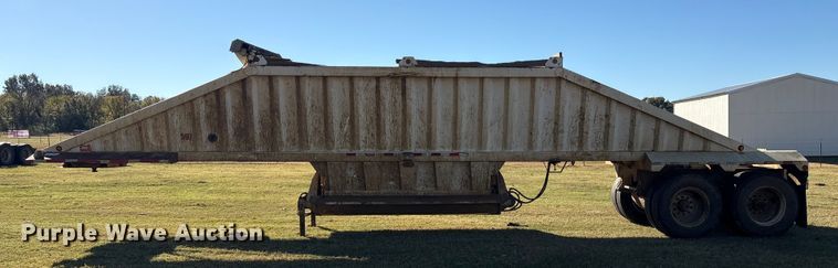 image for item DJ7931 2011 Construction Trailer Specialists BDT-40 LW bottom dump trailer