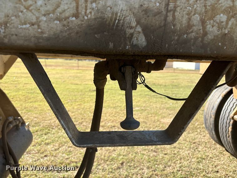 image for item DJ7931 2011 Construction Trailer Specialists BDT-40 LW bottom dump trailer