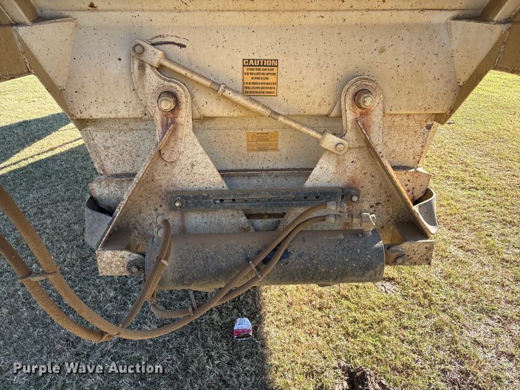 image for item DJ7931 2011 Construction Trailer Specialists BDT-40 LW bottom dump trailer