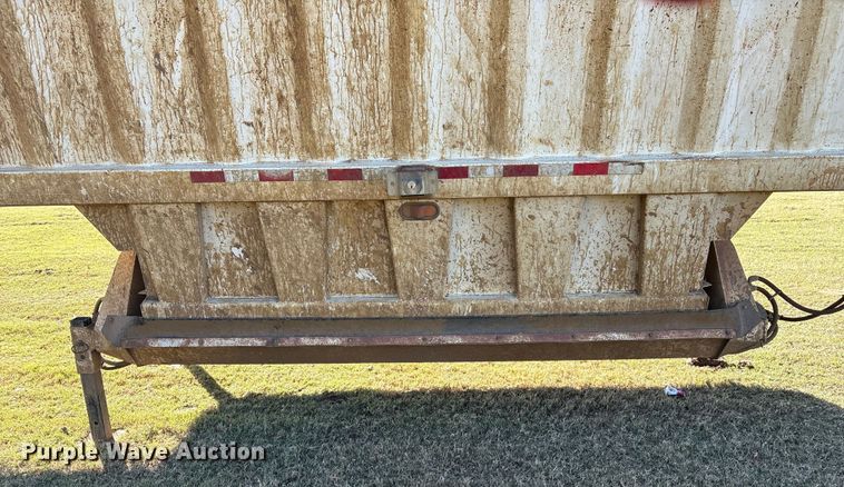 image for item DJ7931 2011 Construction Trailer Specialists BDT-40 LW bottom dump trailer