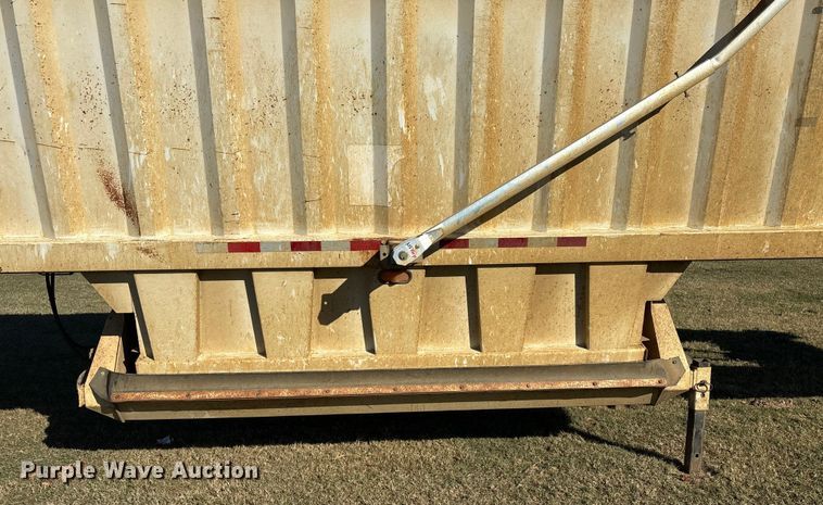 image for item DJ7931 2011 Construction Trailer Specialists BDT-40 LW bottom dump trailer