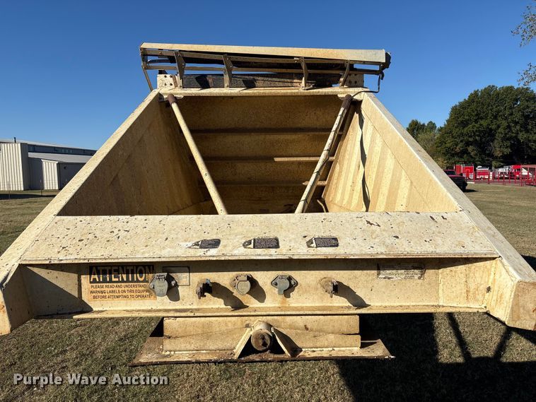 image for item DJ7931 2011 Construction Trailer Specialists BDT-40 LW bottom dump trailer