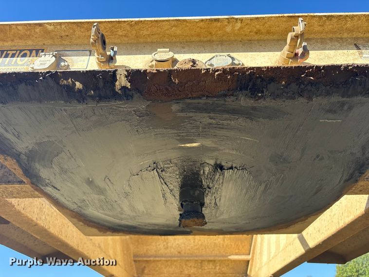 image for item DJ7931 2011 Construction Trailer Specialists BDT-40 LW bottom dump trailer