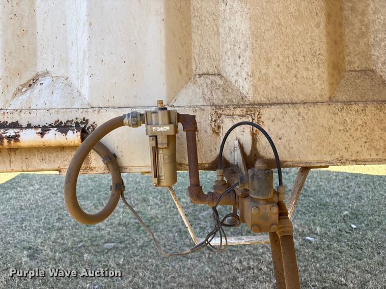 image for item DJ7931 2011 Construction Trailer Specialists BDT-40 LW bottom dump trailer