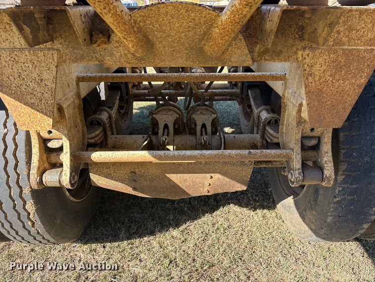 image for item DJ7931 2011 Construction Trailer Specialists BDT-40 LW bottom dump trailer