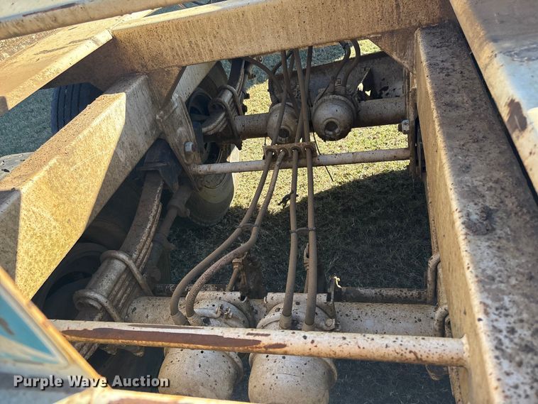 image for item DJ7931 2011 Construction Trailer Specialists BDT-40 LW bottom dump trailer