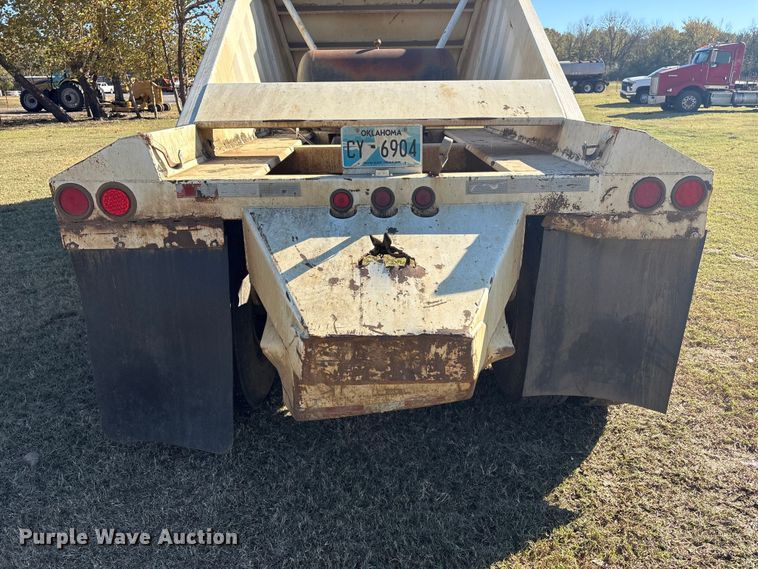 image for item DJ7931 2011 Construction Trailer Specialists BDT-40 LW bottom dump trailer