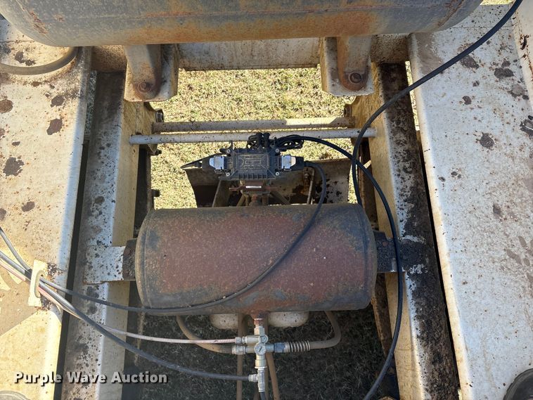 image for item DJ7931 2011 Construction Trailer Specialists BDT-40 LW bottom dump trailer