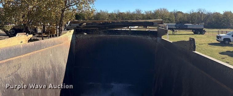 image for item DJ7931 2011 Construction Trailer Specialists BDT-40 LW bottom dump trailer