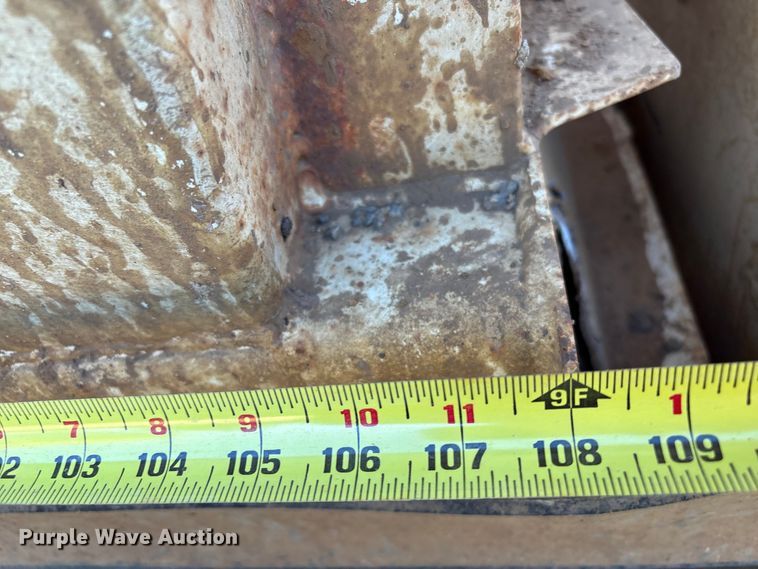 image for item DJ7931 2011 Construction Trailer Specialists BDT-40 LW bottom dump trailer