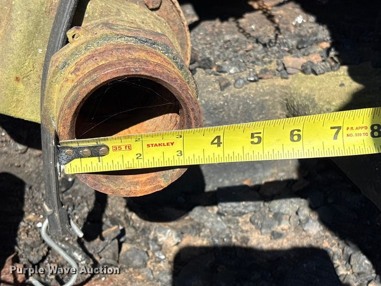 image for item DJ7932 1999 E.D. Etnyre & Co tank trailer