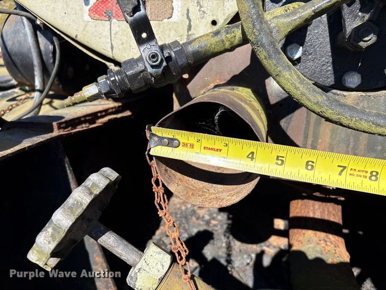 image for item DJ7932 1999 E.D. Etnyre & Co tank trailer